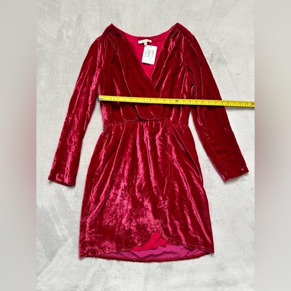 Beltaine Womens Valentina Red Velvet Holiday Party Cocktail Wrap Dress, Size S - Picture 5 of 7